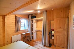 Pleasant Chalet in Anhee in a Charming Area