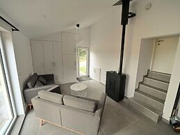 Comfortable Bungalow Near Lake Rabais