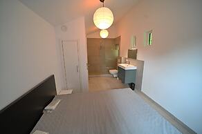 Comfortable Bungalow Near Lake Rabais