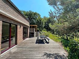 Villa in Durbuy With Jacuzzi & Golf Access