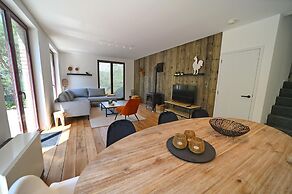 Villa in Durbuy With Jacuzzi & Golf Access