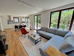 Villa in Durbuy With Jacuzzi & Golf Access