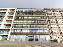 Studio in Ostend With Stunning Sea Views