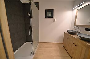 Chalet Ideally Located on the Edge of Forest