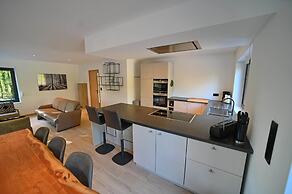 Chalet Ideally Located on the Edge of Forest