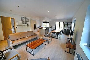 Chalet Ideally Located on the Edge of Forest