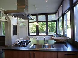 Modern Holiday Home in Hastiere With Sauna