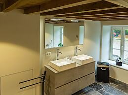 Cosy Mansion With Private Terrace and Sauna