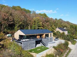 Luxurious Holiday Home With Indoor Pool