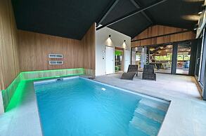 Luxurious Holiday Home With Indoor Pool