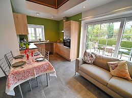 Holiday Home Only 200m From the Ourthe