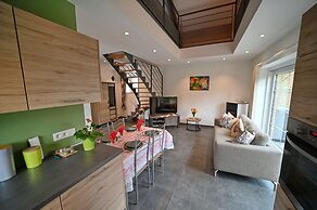 Holiday Home Only 200m From the Ourthe