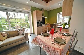 Holiday Home Only 200m From the Ourthe