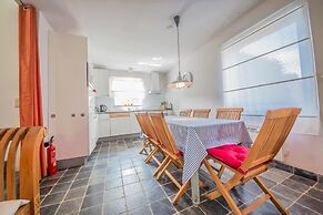 Holiday Home With a Terrace in Warisy