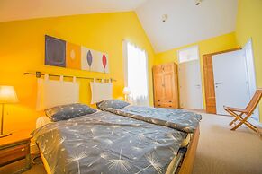 Holiday Home With a Terrace in Warisy