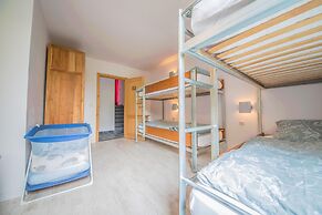 Holiday Home With a Terrace in Warisy