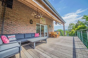 Holiday Home With a Terrace in Warisy