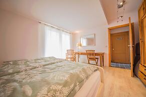 Holiday Home With a Terrace in Warisy