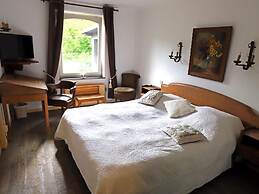 House in Rochefort With Large Park Where the Ave Flows