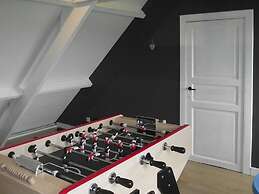 Bungalow in Gerin With Terrace