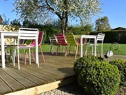 Bungalow in Gerin With Terrace