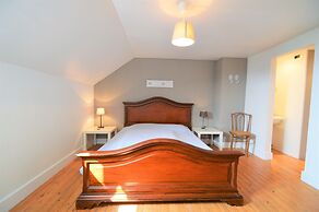 Bungalow in Gerin With Terrace