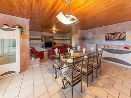 Sweet Home in Chiny With Garden