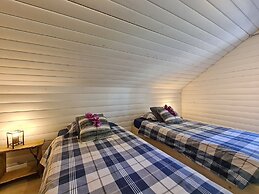 Chalet With hot tub in Durbuy