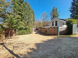 Chalet Near Durbuy With Garden & BBQ