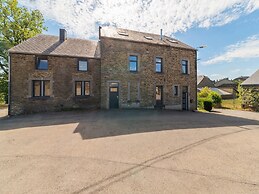 Elegant Home in Bievre With Garden