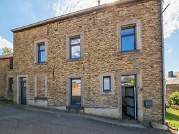 Elegant Home in Bievre With Garden