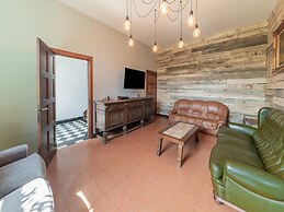 Elegant Home in Bievre With Garden