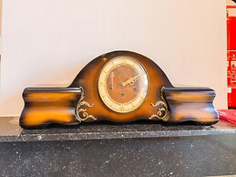 Elegant Home in Bievre With Garden