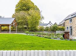 Holiday Home in Bourseigne Neuve