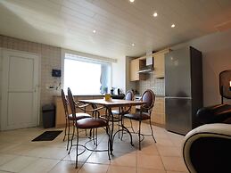 Holiday Home in Rochehaut With Fenced Garden