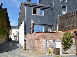 Holiday Home in Rochehaut With Fenced Garden