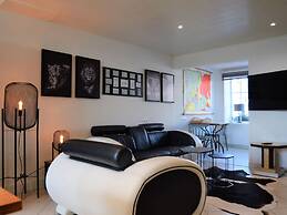 Holiday Home in Rochehaut With Fenced Garden