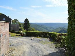 Holiday Home in Rochehaut With Fenced Garden