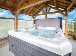 Spacious Holiday Home in Lierneux With Bubble Bath