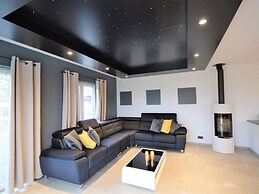 Holiday Home in Beauraing With Fenced Garden