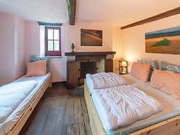 Luxurious Holiday Home in Melreux-hotton With Sauna