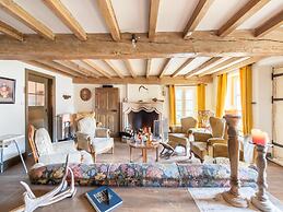 Welcoming Holiday Home in Vresse-sur-semois With Terrace
