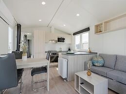 Modern Mobile Home in Middelkerke With Garden