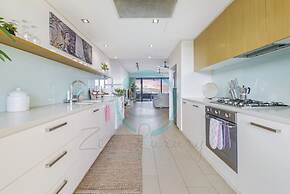 Signatures Darwin Waterfront