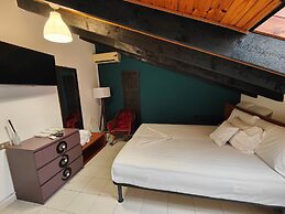 Mercanti Attic Version