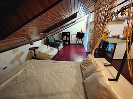 Mercanti Attic Version