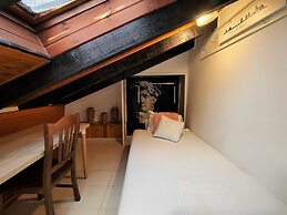 Mercanti Attic Version