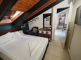 Mercanti Attic Version