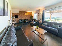 Spacious Holiday Home in Houffalize With Sauna