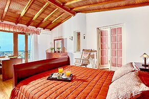 Villa Karteros with private pool